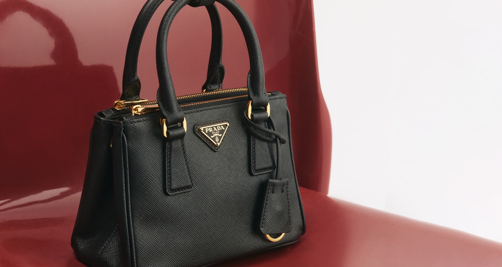 Prada bags outlet hotsell