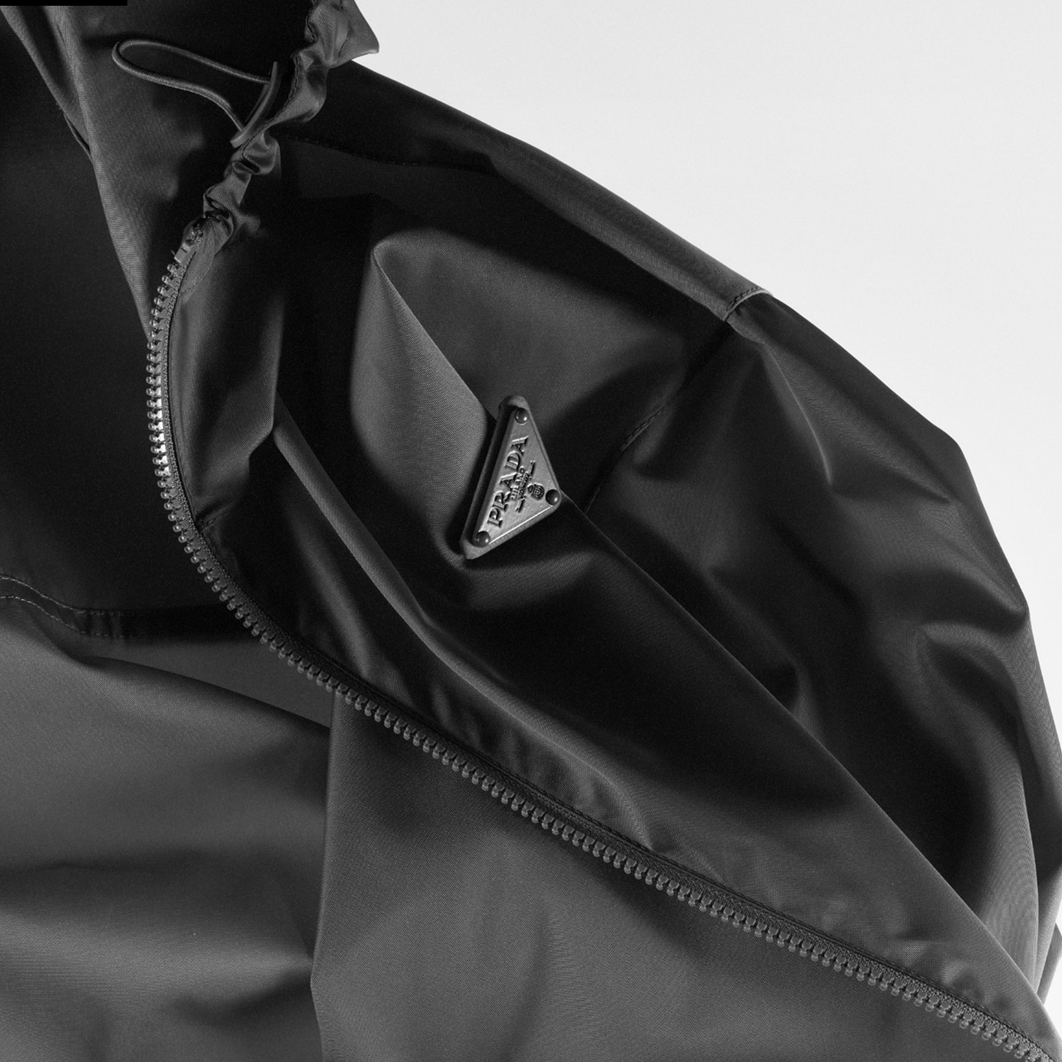 detail-image detail-image